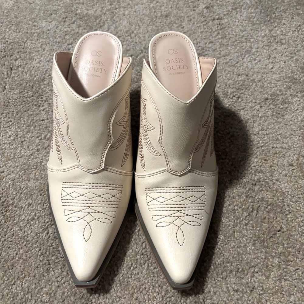 Like new mule booties!